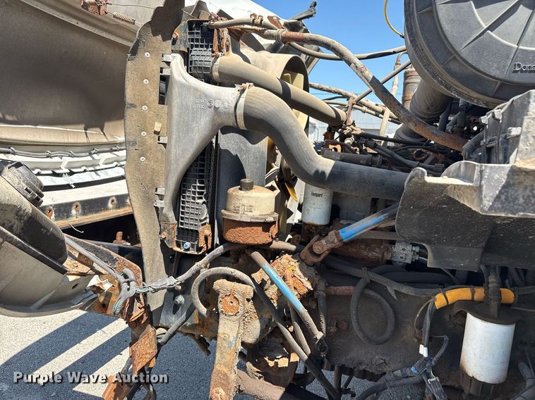 image for item EG8352 2005 Sterling L8500 dump truck