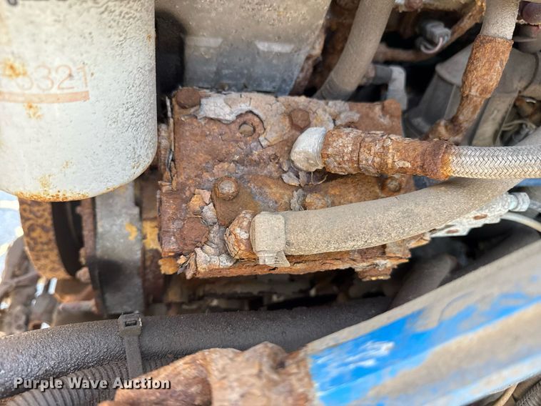 image for item EG8352 2005 Sterling L8500 dump truck