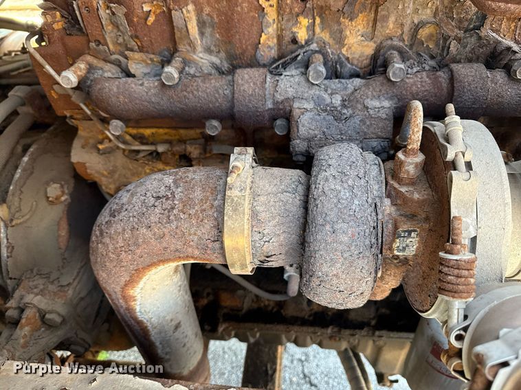 image for item EG8352 2005 Sterling L8500 dump truck