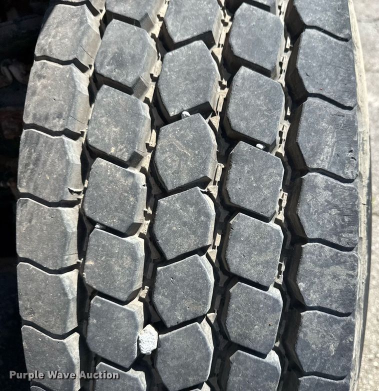 image for item EG8352 2005 Sterling L8500 dump truck