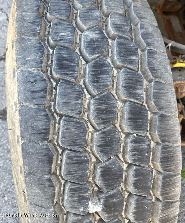 image for item EG8352 2005 Sterling L8500 dump truck