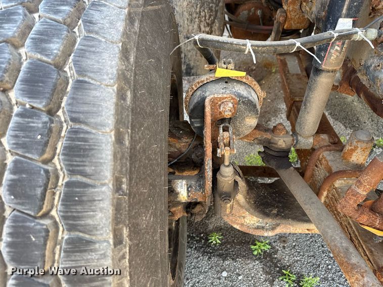 image for item EG8352 2005 Sterling L8500 dump truck