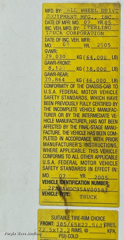 image for item EG8352 2005 Sterling L8500 dump truck