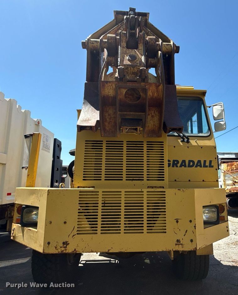 image for item EG8353 1996 Gradall G3WD wheeled excavator