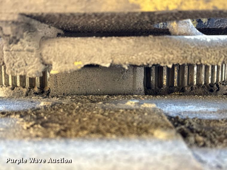 image for item EG8353 1996 Gradall G3WD wheeled excavator