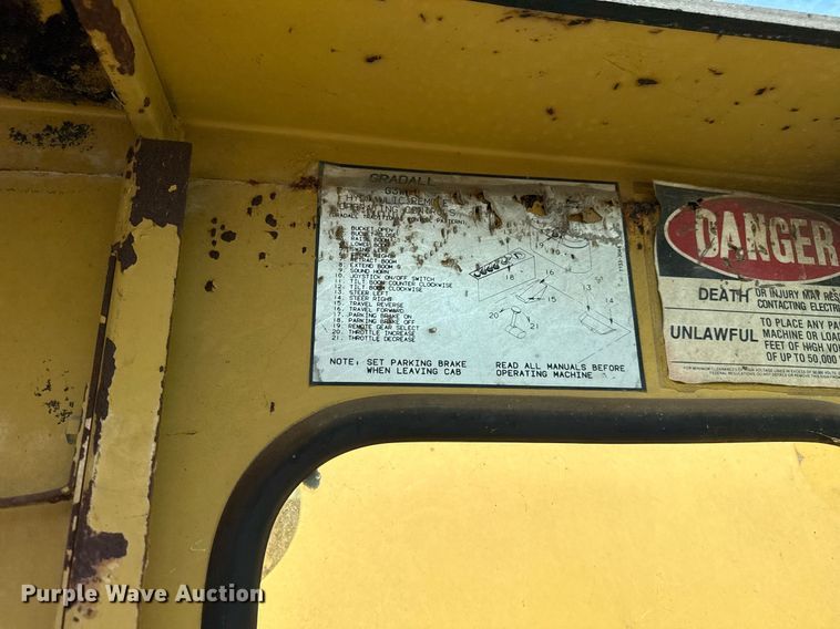 image for item EG8353 1996 Gradall G3WD wheeled excavator