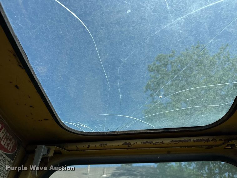 image for item EG8353 1996 Gradall G3WD wheeled excavator