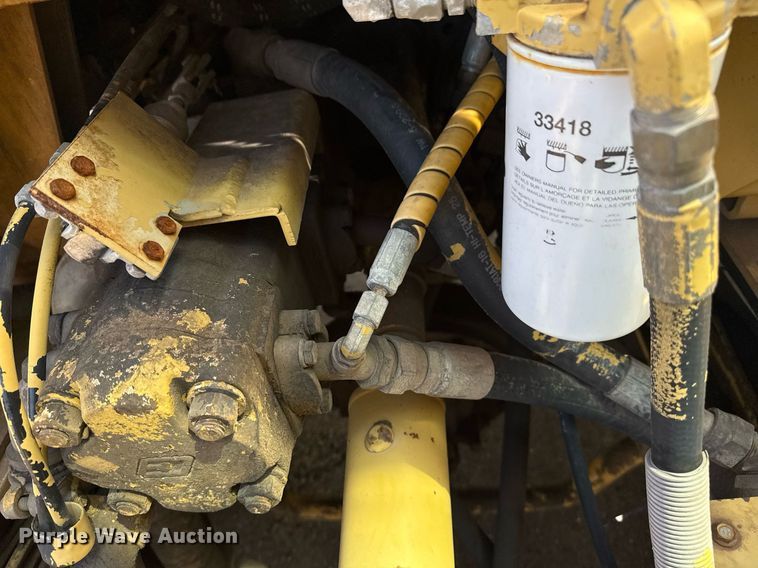 image for item EG8353 1996 Gradall G3WD wheeled excavator