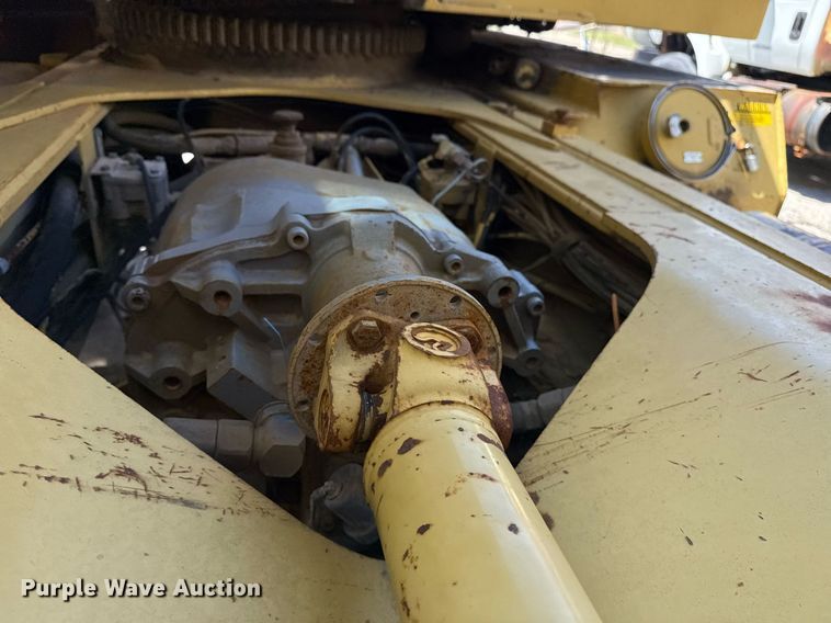 image for item EG8353 1996 Gradall G3WD wheeled excavator