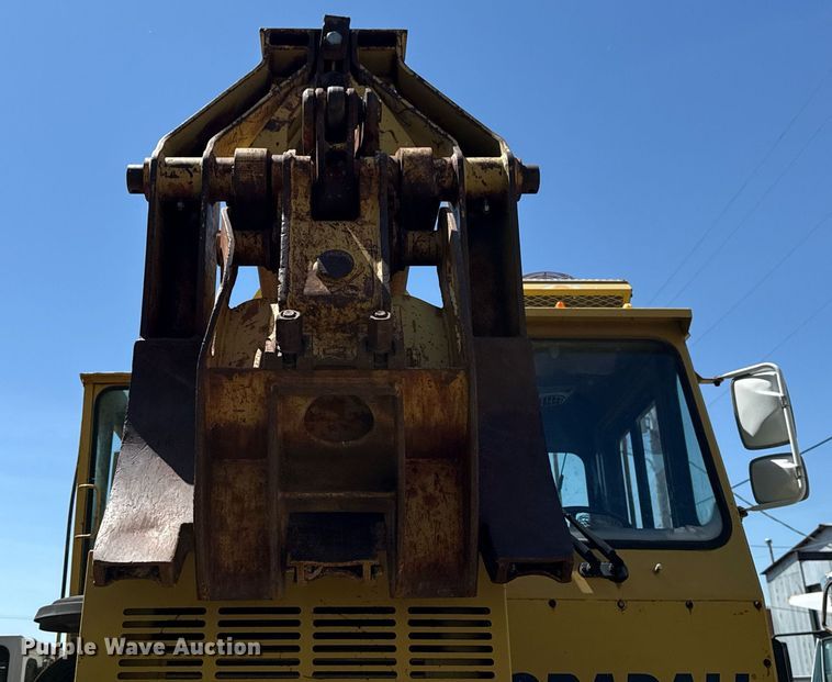 image for item EG8353 1996 Gradall G3WD wheeled excavator