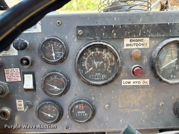 image for item EG8353 1996 Gradall G3WD wheeled excavator