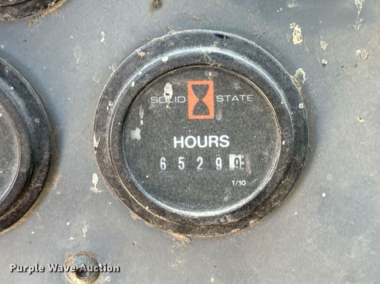 image for item EG8353 1996 Gradall G3WD wheeled excavator