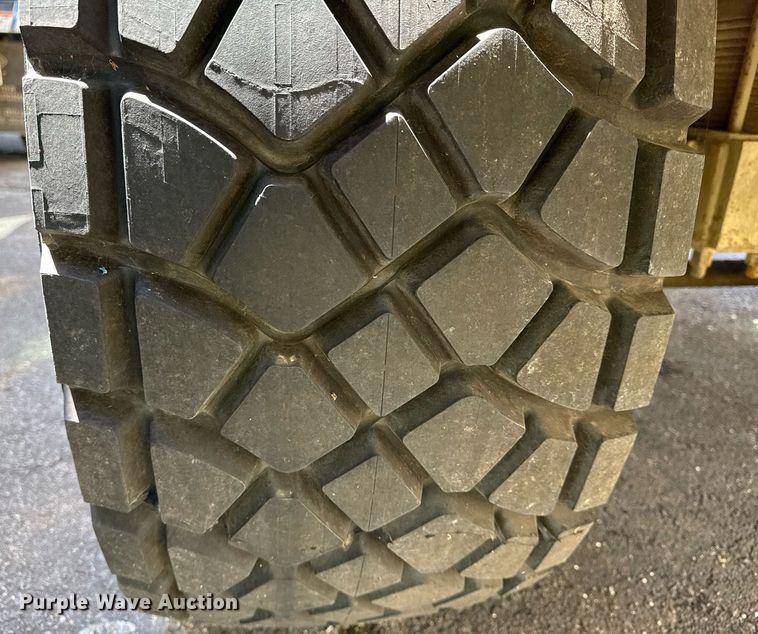 image for item EG8353 1996 Gradall G3WD wheeled excavator