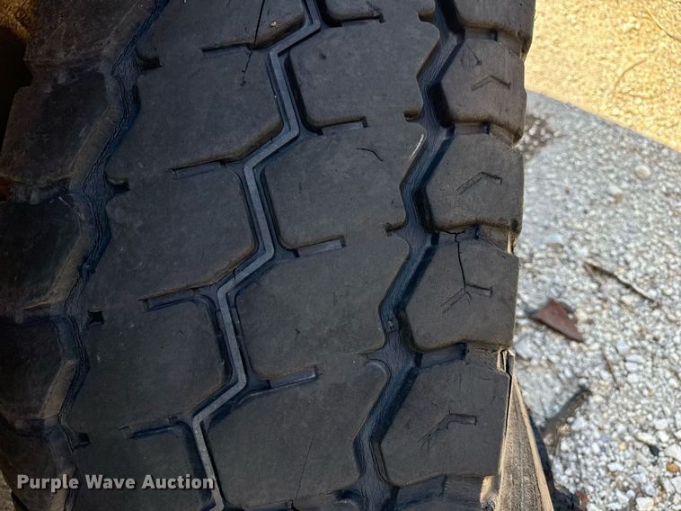 image for item EG8353 1996 Gradall G3WD wheeled excavator