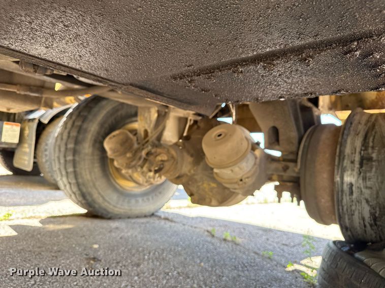 image for item EG8353 1996 Gradall G3WD wheeled excavator