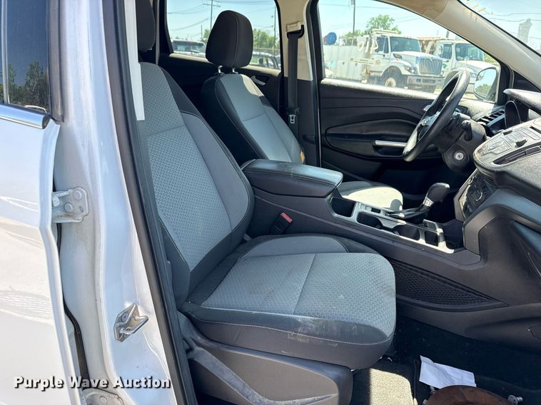 image for item EG8354 2017 Ford Escape SUV