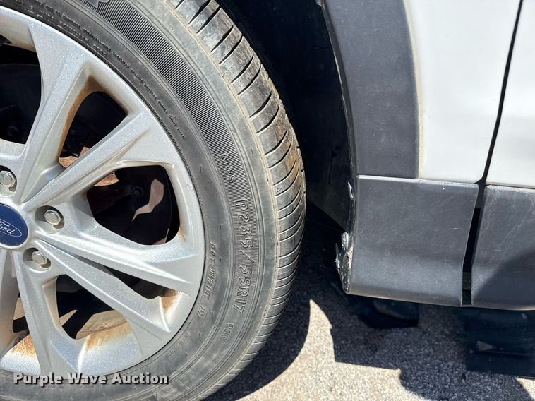 image for item EG8354 2017 Ford Escape SUV