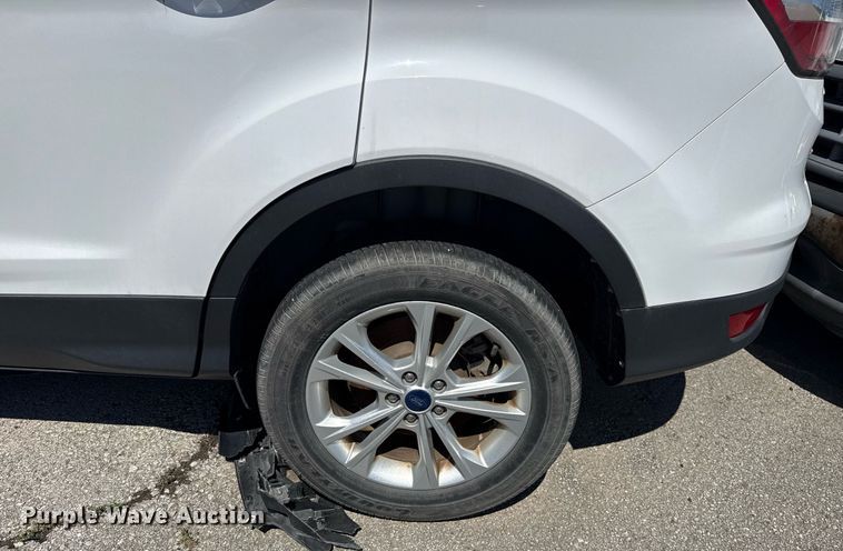 image for item EG8354 2017 Ford Escape SUV