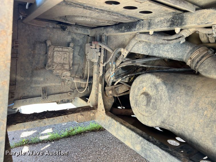 image for item EG8356 2011 Polaris Ranger 800 utility vehicle