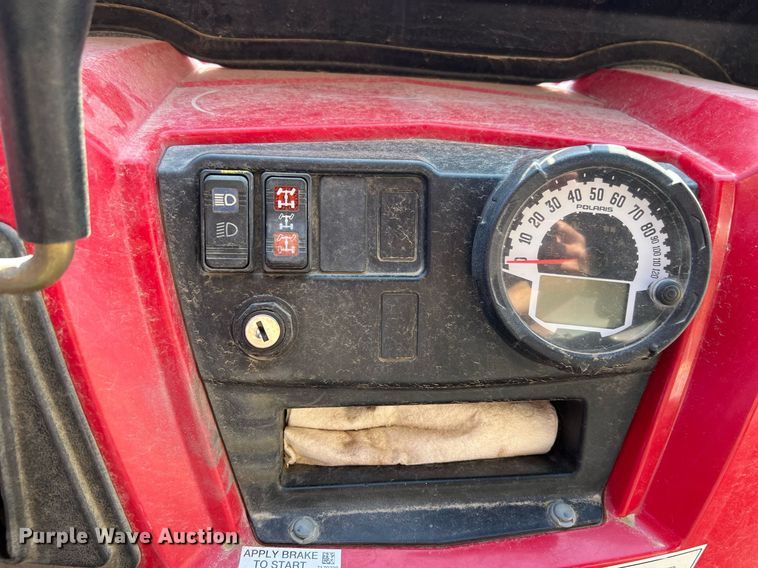 image for item EG8356 2011 Polaris Ranger 800 utility vehicle