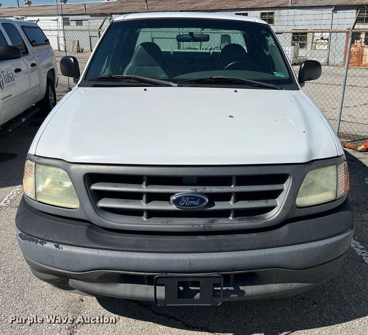 image for item EG8360 2003 Ford F150 SuperCab pickup truck