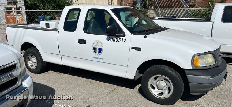 image for item EG8360 2003 Ford F150 SuperCab pickup truck