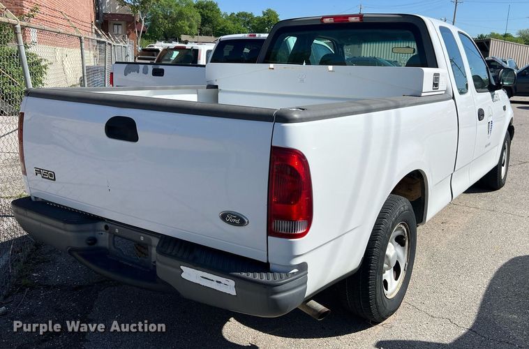 image for item EG8360 2003 Ford F150 SuperCab pickup truck