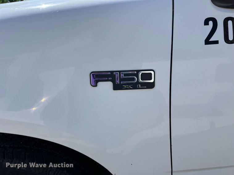 image for item EG8360 2003 Ford F150 SuperCab pickup truck