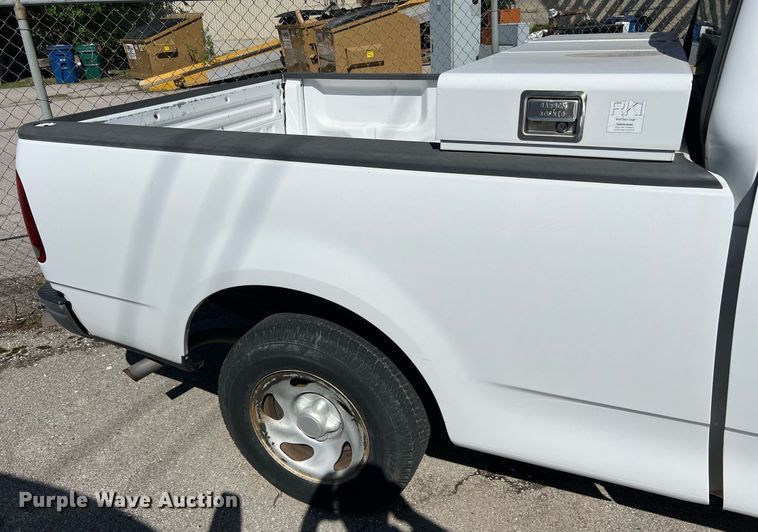 image for item EG8360 2003 Ford F150 SuperCab pickup truck
