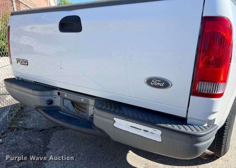 image for item EG8360 2003 Ford F150 SuperCab pickup truck