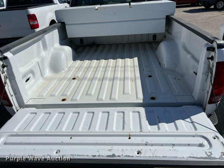 image for item EG8360 2003 Ford F150 SuperCab pickup truck