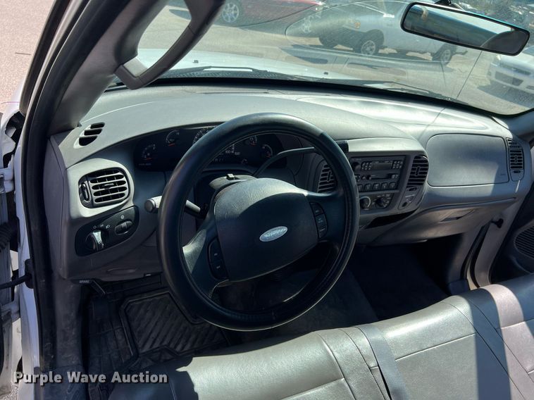 image for item EG8360 2003 Ford F150 SuperCab pickup truck