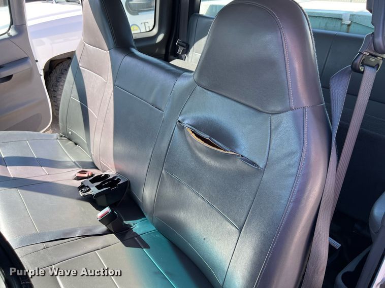 image for item EG8360 2003 Ford F150 SuperCab pickup truck