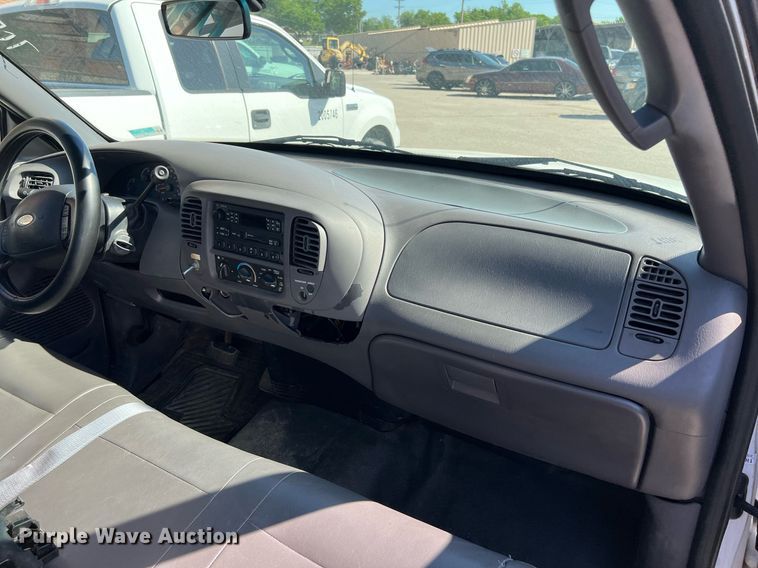 image for item EG8360 2003 Ford F150 SuperCab pickup truck