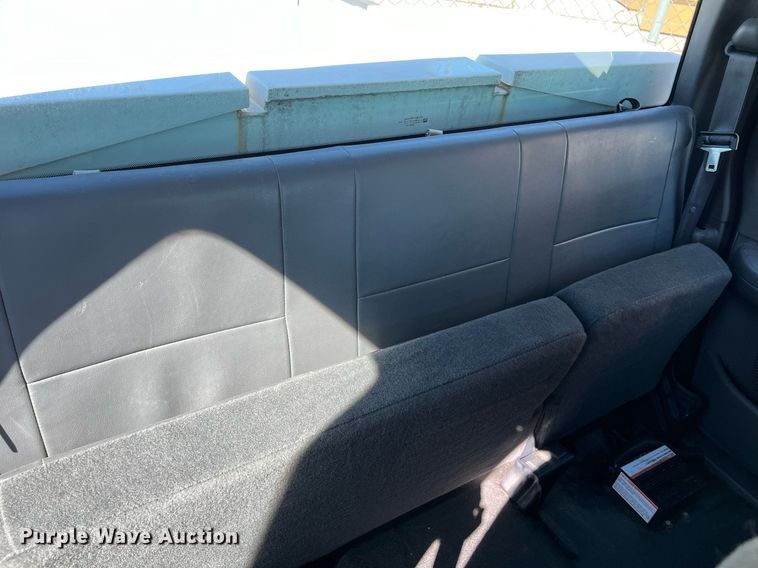 image for item EG8360 2003 Ford F150 SuperCab pickup truck