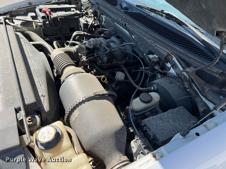 image for item EG8360 2003 Ford F150 SuperCab pickup truck