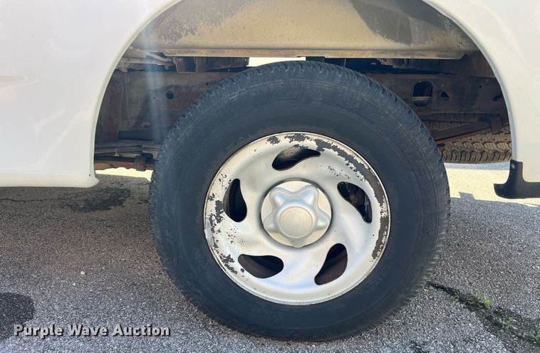 image for item EG8360 2003 Ford F150 SuperCab pickup truck