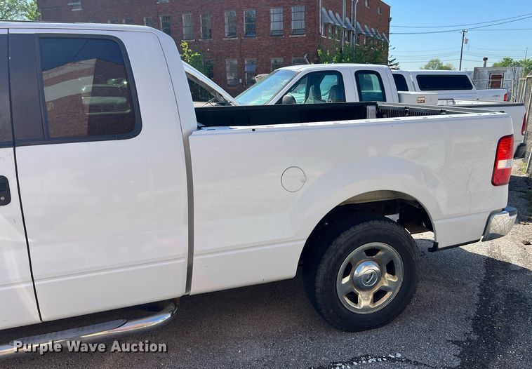 image for item EG8361 2005 Ford F150 SuperCab pickup truck