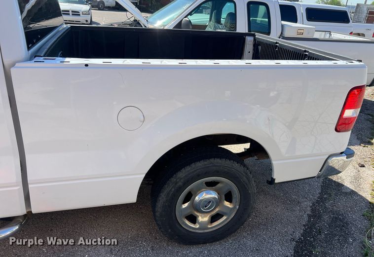 image for item EG8361 2005 Ford F150 SuperCab pickup truck