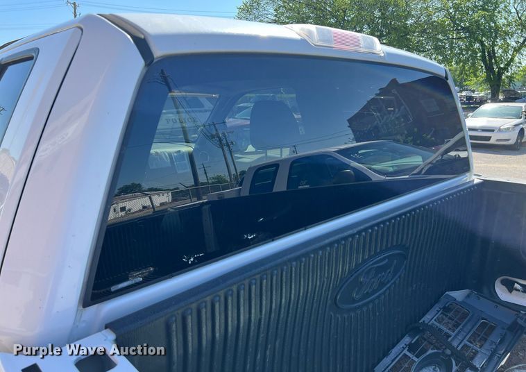 image for item EG8361 2005 Ford F150 SuperCab pickup truck