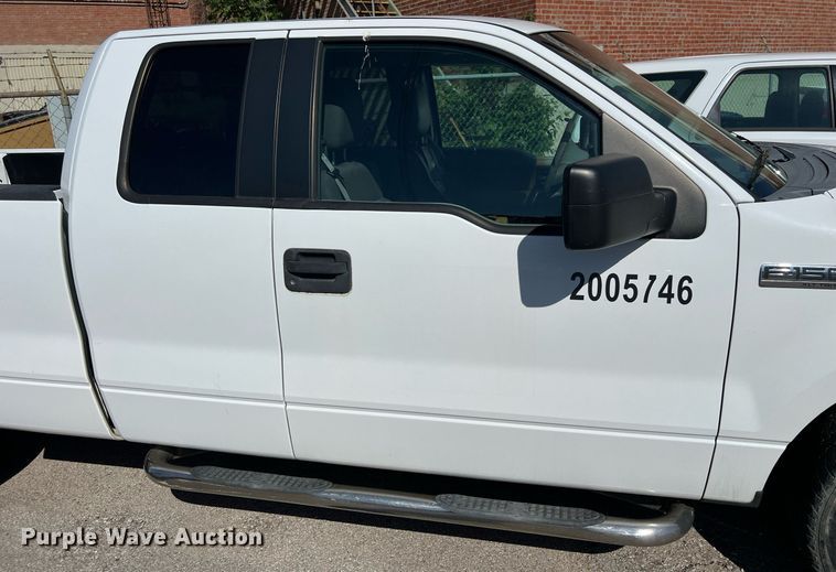 image for item EG8361 2005 Ford F150 SuperCab pickup truck