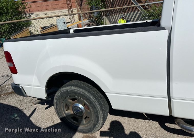 image for item EG8361 2005 Ford F150 SuperCab pickup truck