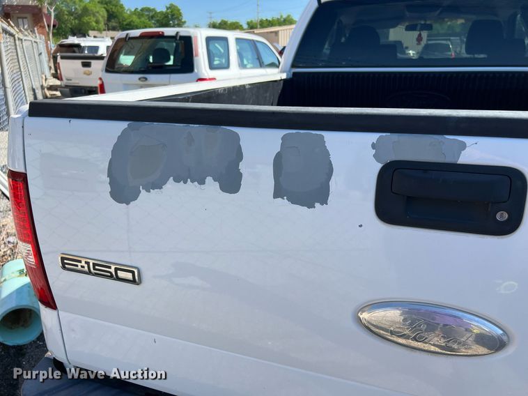 image for item EG8361 2005 Ford F150 SuperCab pickup truck