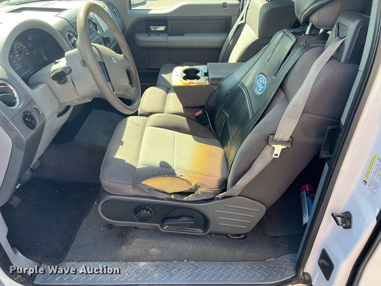 image for item EG8361 2005 Ford F150 SuperCab pickup truck