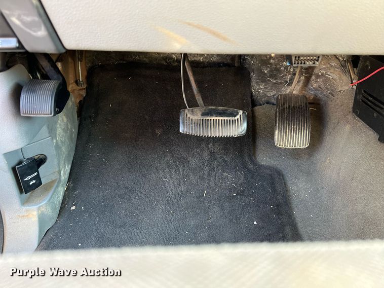 image for item EG8361 2005 Ford F150 SuperCab pickup truck