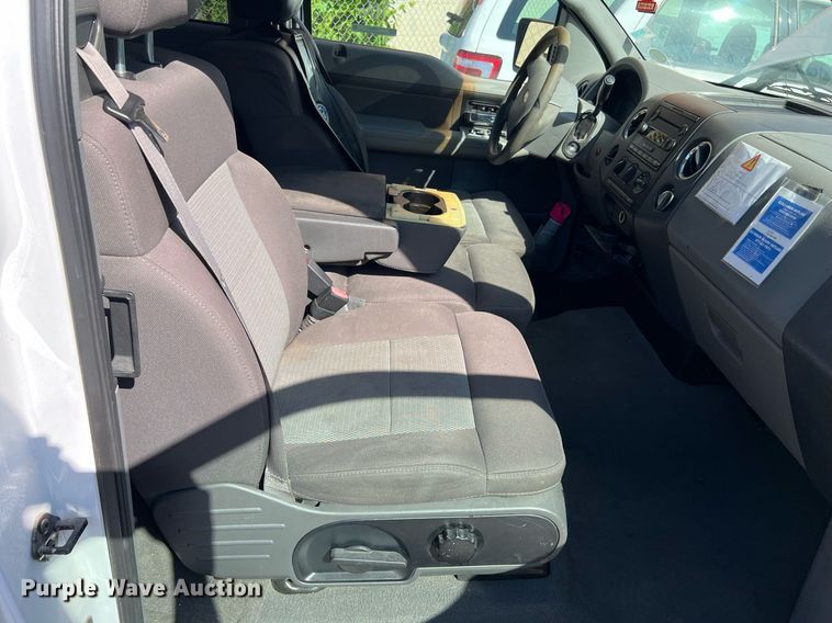 image for item EG8361 2005 Ford F150 SuperCab pickup truck