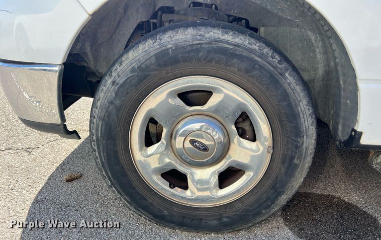 image for item EG8361 2005 Ford F150 SuperCab pickup truck