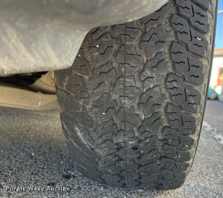 image for item EG8361 2005 Ford F150 SuperCab pickup truck