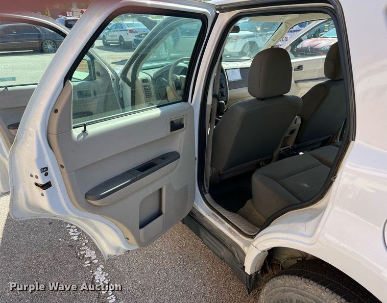 image for item EG8362 2011 Ford Escape SUV