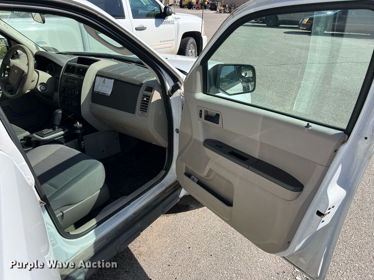 image for item EG8362 2011 Ford Escape SUV